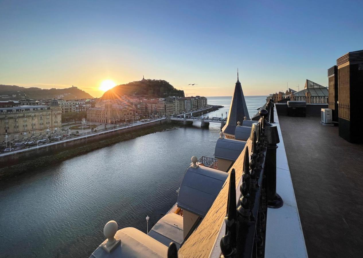 Deluxe Apt-Views To Historic Maria Cristina Hotel Saint-Sébastien Extérieur photo